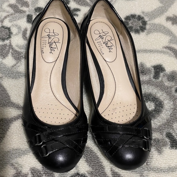 Life Stride Shoes - Black Lifestride Small Wedges